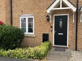 House - Sleeps 6 - Parking