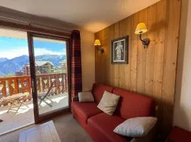 Risoul T2 5 pers Piscine et sauna Skis aux pieds