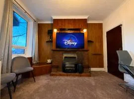 Comfort Meets Convenience -Sleeps 9-City Centre & Railway Station