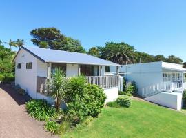 Waiheke Island Motel, hotel with pools in Ostend