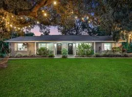 2-Home Nature Coast Retreat Near 3 Sisters Springs