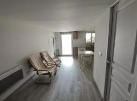 Studio rez-de-chaussée de maison