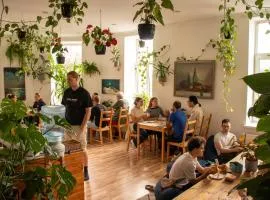 Cinnamon Sally Backpackers Hostel