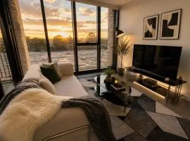 Luxurious Stylish Courtyard View near Olympic Park