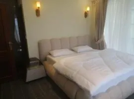 Ora Pine Hotel & Suites