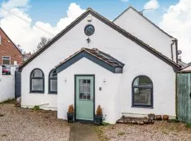 16th-Century Cottage with Separate Studio and Garden, Sleeps 12
