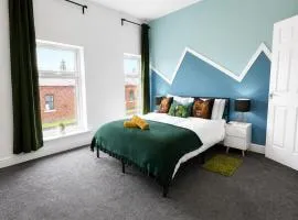 House in Cheshire - 2-Bed with Parking By AV Hughes Properties
