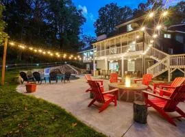 Georgia Lakeside Getaway with Private Pool