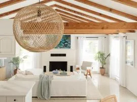 Coastal Retreat near Siesta Key Beach and Downtown