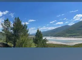 Bujtina Mana