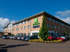 Holiday Inn Express East Midlands Airport by IHG, hotel in Castle Donington