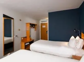 Holiday Inn Express Taunton East by IHG