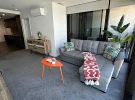 Plush at Nightfall 1 bedroom Free parking, wifi