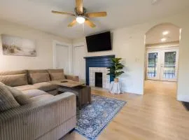 The Crestwood - Entire 3BR Ranch Home - Wi-Fi - Parking - Utilities Included - 25 Min to Downtown Atlanta
