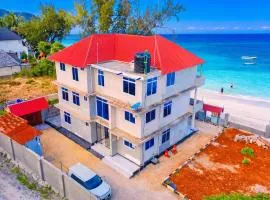 Uroa Beachfront 2BR Apartment with Sea View