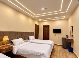 Pyramids hotel& free pick up, хотел в Кайро
