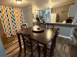 Complete house near mile of Sandy Beach & Sunsets