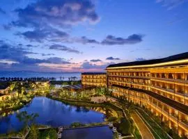 HUALUXE Suzhou Bay Hot Spring Resort