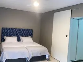 Nest24 Evans Park Private Cosy Guest Suite 2