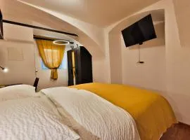 Ludo Rooms