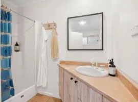 Darlana House - BYO Linen