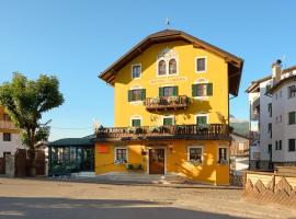 Ambra Cortina Luxury&Fashion Hotel, hotel a Cortina d'Ampezzo