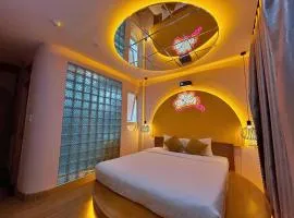 Đào Hoa Mộng Couple Hotel - Gần Biển & Trung Tâm