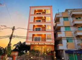 New Hotel Golden Wave Premium in Marine Drive - Sea View Rooms with Balcony - Free parking, Restaurant, Free Wi-fi, Spacious Rooms
