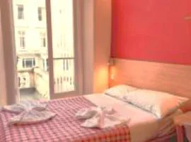 Carlton Hotel