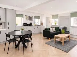 Spacious 5BR - Heart of Galashiels -Group Friendly