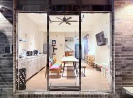 KLA B&B