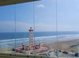 Depto. frente a la playa con hermosa vista al mar y faro La Serena