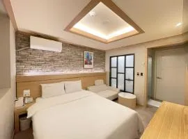 Gallery Motel