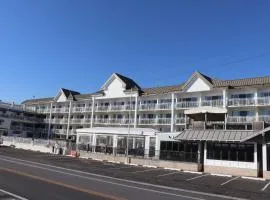 Montreal Beach Resort