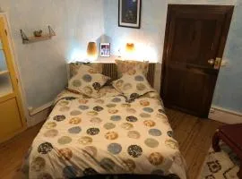Grande Chambre tout confort centre-ville