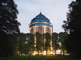 MÖVENPICK Hotel Hamburg City, historischer Wasserturm im Schanzenpark, Hotel in Hamburg