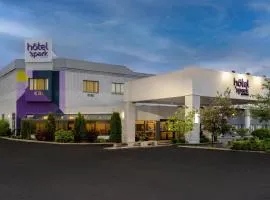 Spark by Hilton Montreal Brossard