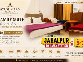 Grand Ayushmaan Premium - Great Stay Near Station: Jabalpur şehrinde bir otel