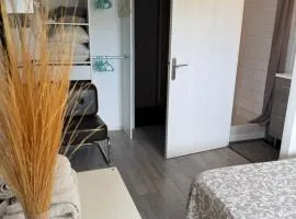 Independent studio With a pool