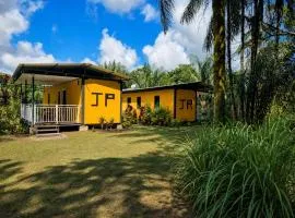 Le Ghirol - Tiny Houses & Nature