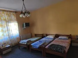Hostel Bojana