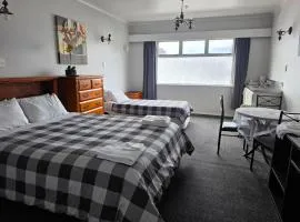 Hotel Motueka - Some weekends may have loud Live Music playing