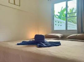 Guest home blue