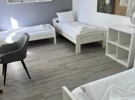 Julie Familie Zimmer mit 5 Betten und PrivatBad