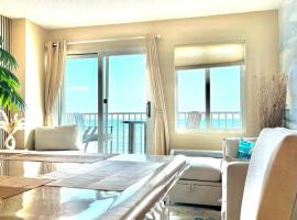 Boardwalk Oceanfront Condo with Panoramic Views, hotel in Virginia Beach
