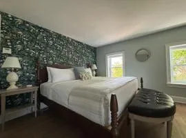 Breakwater Inn