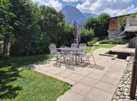 Chasa Aquileia Scuol - Bergblick, Komfort, 6 Pers, zentral, Terrasse, Gratis Parken, Wlan