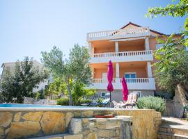 Apartmani Cubela，位于特罗吉尔的酒店