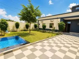 A2 Vista - 4BHK Villa with Lawn Near Expo Mart