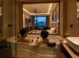 Melange Hotel - Golf course road